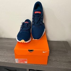 Nike Air Zoom Vomero 16